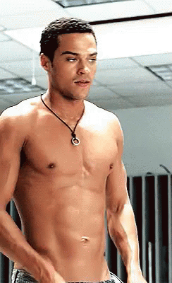 celebritymenxx:  I need his nudes today 