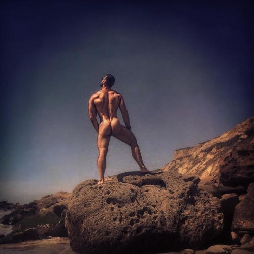 mega-sexystuff-world:Michael-Gregus—–https://www.instagram.com/misteroutdoors/