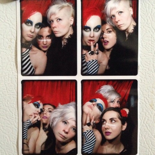 Glam girls. @soulbots @nikkixmas #bowieball #photobooth