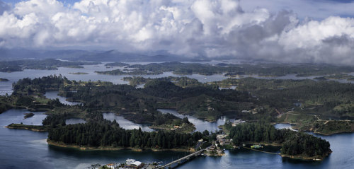 atraversso:  Guatapé Panorama by illuminaut on Flickr.