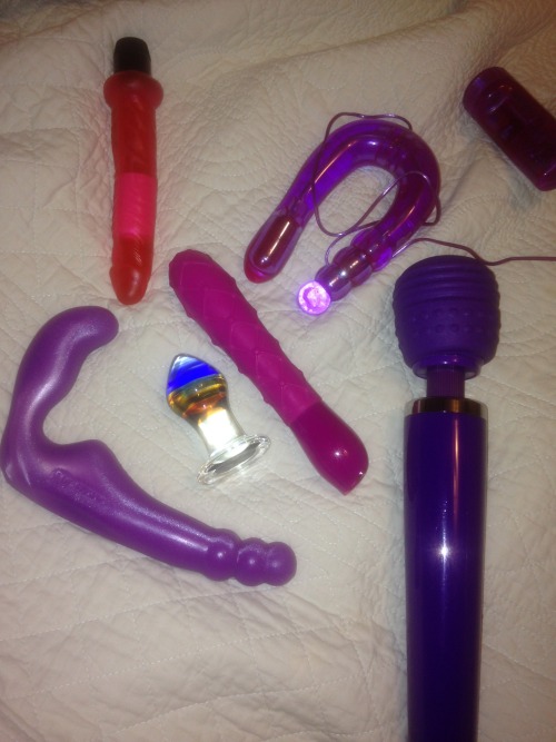 rickbeyer: I’d love to walk in the bedroom and see all she spread out all the toys!!! ;-) mayb