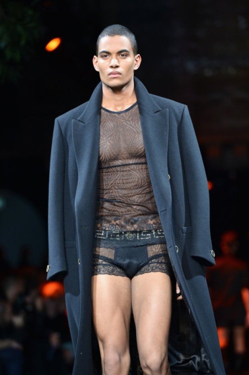 meninlingeriewomeninsuits:Versace Fall/Winter 2013-2014