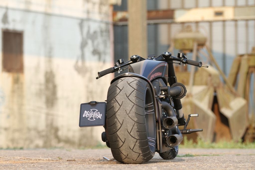 isfuckingfun:  Nice bike 