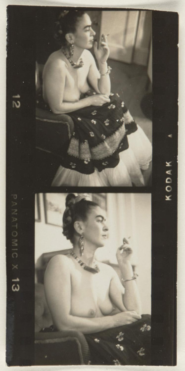 hauntedbystorytelling:Julien Levy :: Frida Kahlo (Strip of Two Contact Prints), Mexico, ca. 1938  / 