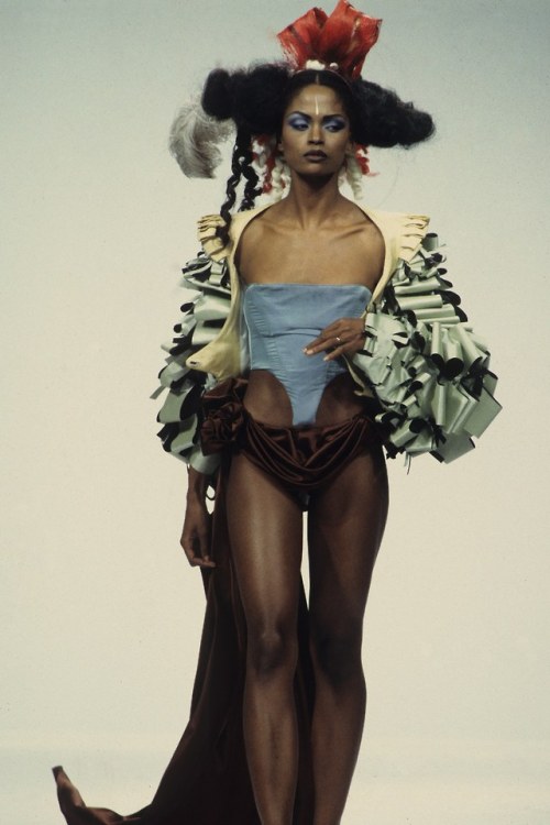 parkerandloulou:John Galliano 1993