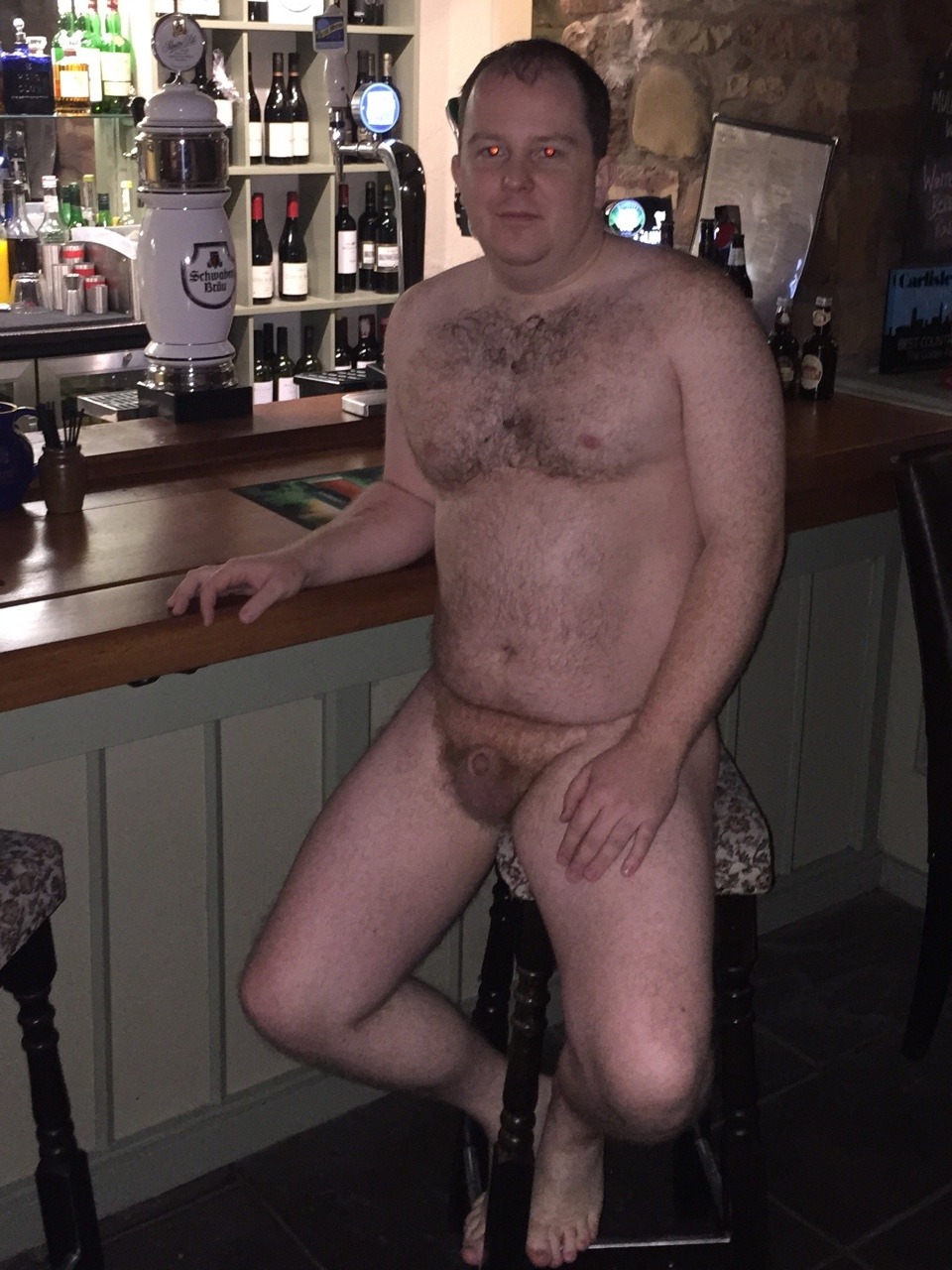 scottiboi30:Me naked in the pub with my tiny dick on show