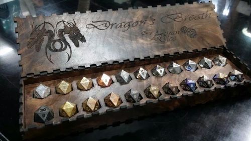 agrownupgeekgirl:realgirlsgaming:thelacychef:Dragon Breath dice from Artisan Dice.Damn these are bea