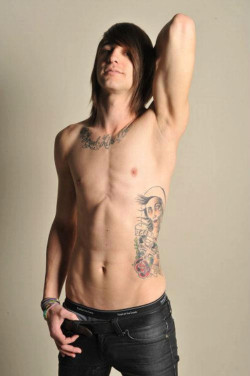 bandmembers-gonewild:  Beau Bokan - Blessthefall ~Shirtless band blog