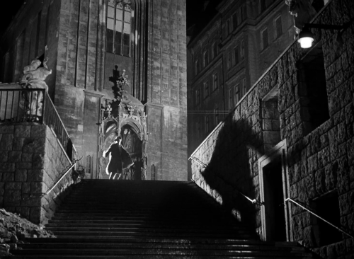 wilwheaton: mattfractionblog: thatsbelievable: sesiondemadrugada: The Third Man (Carol Reed, 1949). 