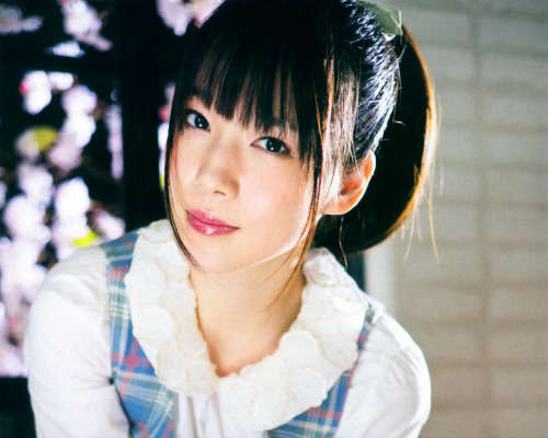 adios:  内田真礼 @ 声優グランプリ 2014年 03月号 p.10 (2014-02-10) The photos in this issue looks greater than the 