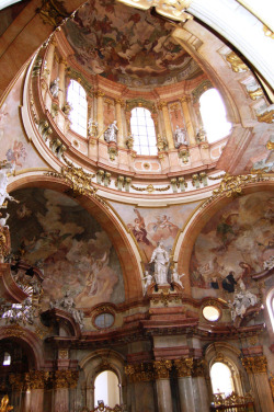 cherjournaldesilmara:St. Nicholas Church - Prague