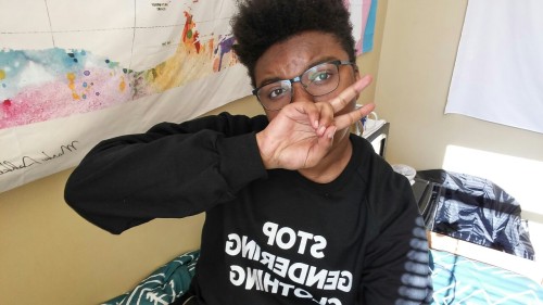 zektheterrible:  chinon:  stop gendering clothing ✌  This handsome dude 💕