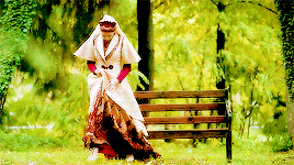 sansaregina:HISTORY MEME | ten women: Hatice Sultan, daughter of Murad V“At the time of our conﬁneme