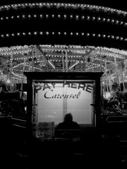 vivipiuomeno:  Carousel - Secret City Part 2 - 2008 by Jason Langer 