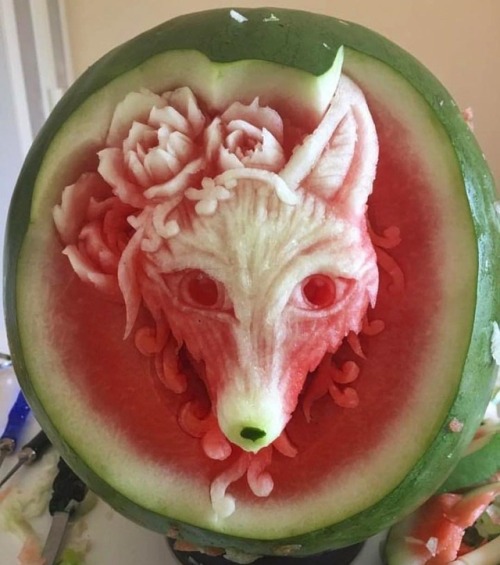 sosuperawesome:  Fruit and Vegetable Carving adult photos