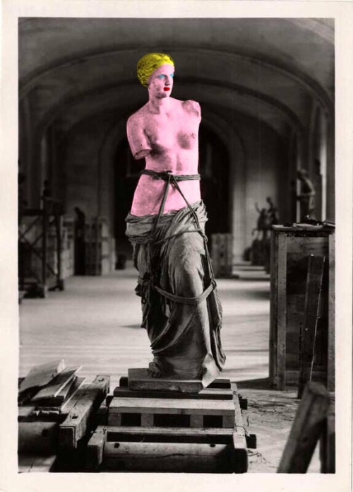 Venus de Warhol
Original photo: http://templeofapelles.tumblr.com/post/70804091444/evacuation-of-the-louvre-during-wwii-venus-de