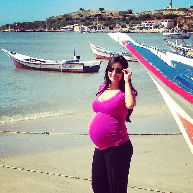 boobzbabezpregz:Nice progression! Her belly got huge!