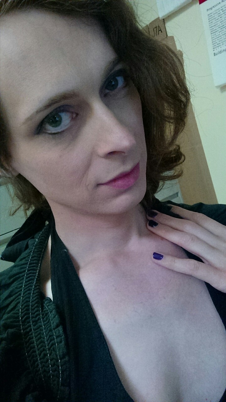Rolling into work in yesterday&rsquo;s makeup, smelling like sex. Feels good.