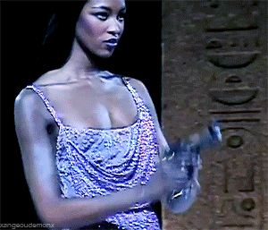 xangeoudemonx:Naomi Campbell at Versace Menswear Spring 1998.