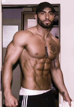 karrrotinko:  Lazar Angelov 