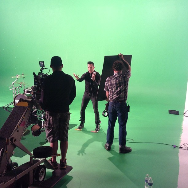 panheaddiaries:  ra8pictures:  Skillet - Not Gonna Die videoshoot  False this is
