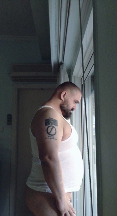 silentlywalkingbear:  Room (8) 