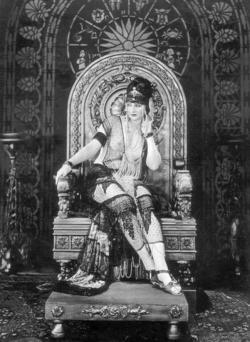   Betty Blythe  The Queen of Sheba 1921 (No