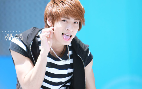 hairykpoppits:  [REQUEST] Idols’ tongues