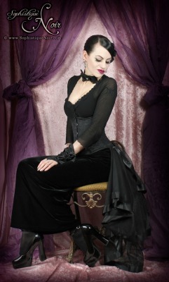 victorian-goth:  Victorian goth  http://victorian-goth.tumblr.com/