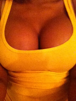 The image of my sister’s cleavage right