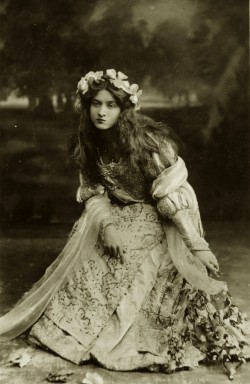 belladonna10:   Vintage princess Maude Fealy