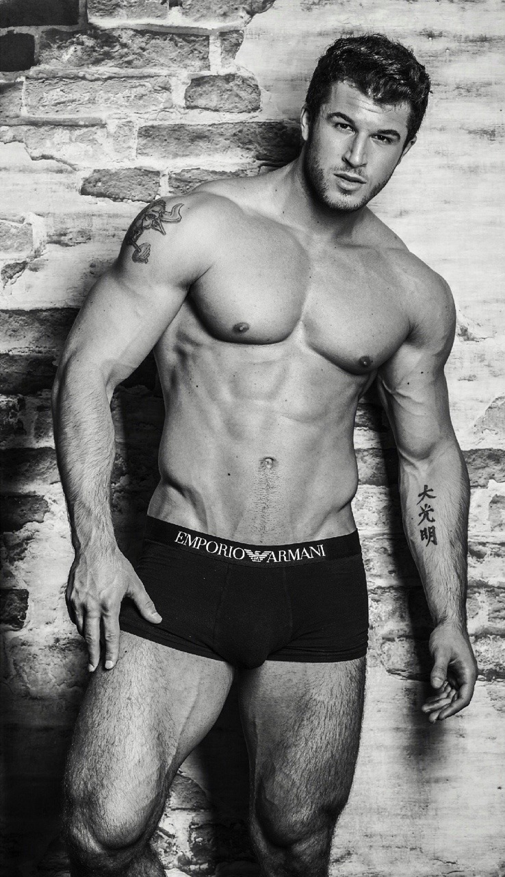 lucifious:Andre Merzdorf  @lucifious