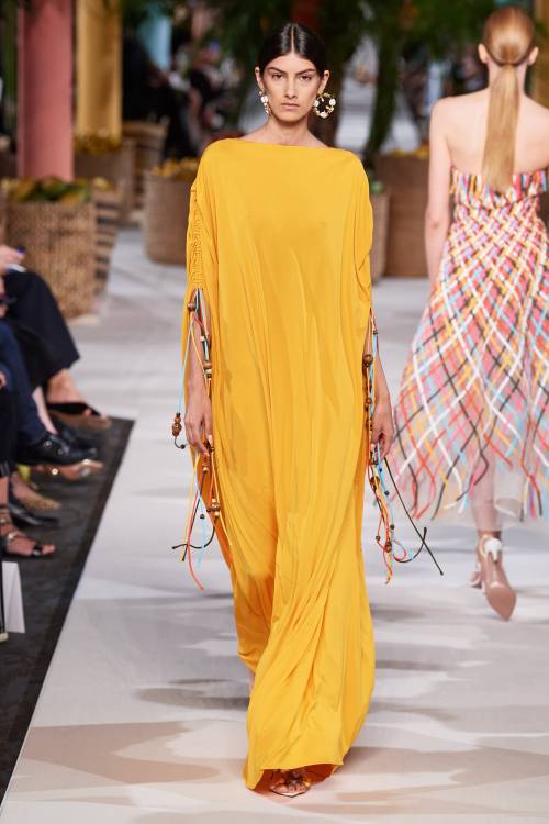 atla-fashion:Outfit for JesaOscar de la Renta Spring/Summer 2020