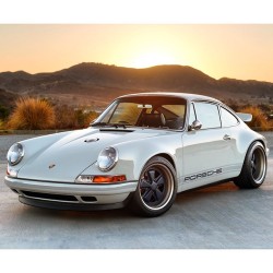 megadeluxe: HK2 at sunset #singervehicledesign