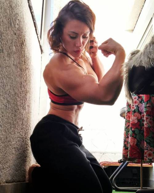 Porn photo musculargoddesses:  Susanna Tirpak