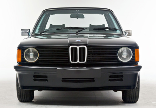 carsthatnevermadeitetc:  BMW 316i TopCabriolet, 1978, by Baur. There was no factory convertible version of the E21 3-series so Karosserie Baur made an open top cabriolet that combined a folding rear section with a removable targa-style panel over the