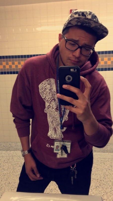 mikael3:  Promoting Social MediaInstagram: mikael6393Snapchat: mikael1220Twitter: mikael122009Add me!!!!