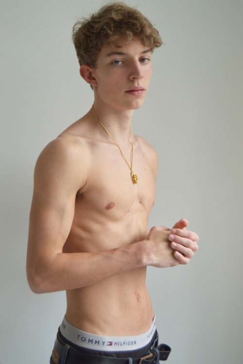 worldcuteboys: Axel