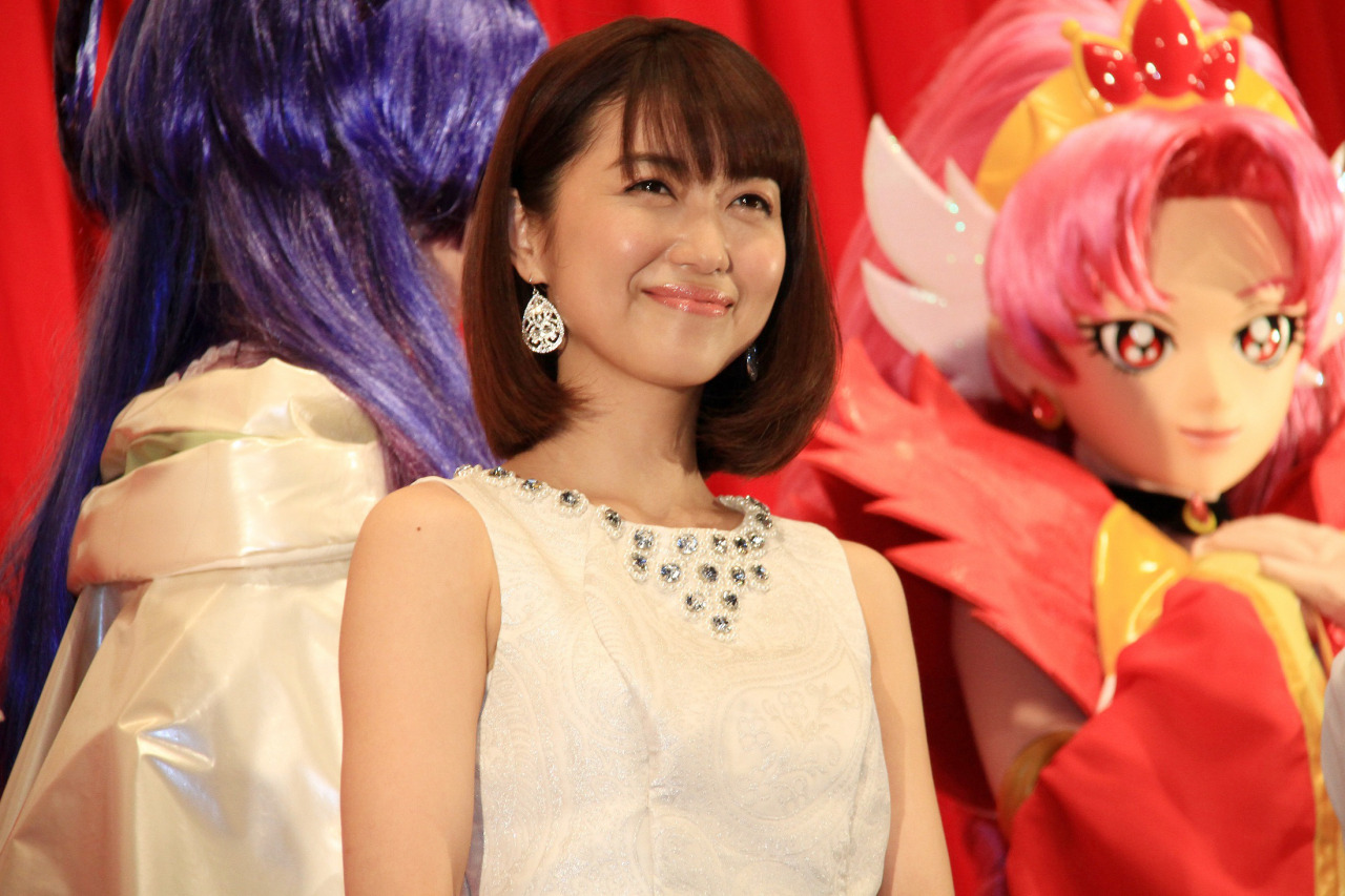 himanji:    高橋李依：声優アワード新人賞受賞に「ありがとうございます」と喜び　プリキュア完成披露試写会で