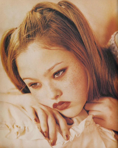 bitchtoss:Devon Aoki photographed by Ellen von Unwerth, 1997