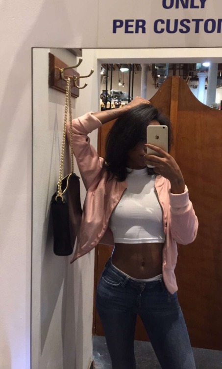 dizzlefizzle16:bombshellssonly:@eenahsanaribdizzlefizzle16.tumblr.com