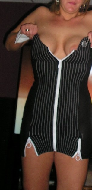 liveghost:  htcpl:  My hot body for playtime!  U guys like?  Fuck yes