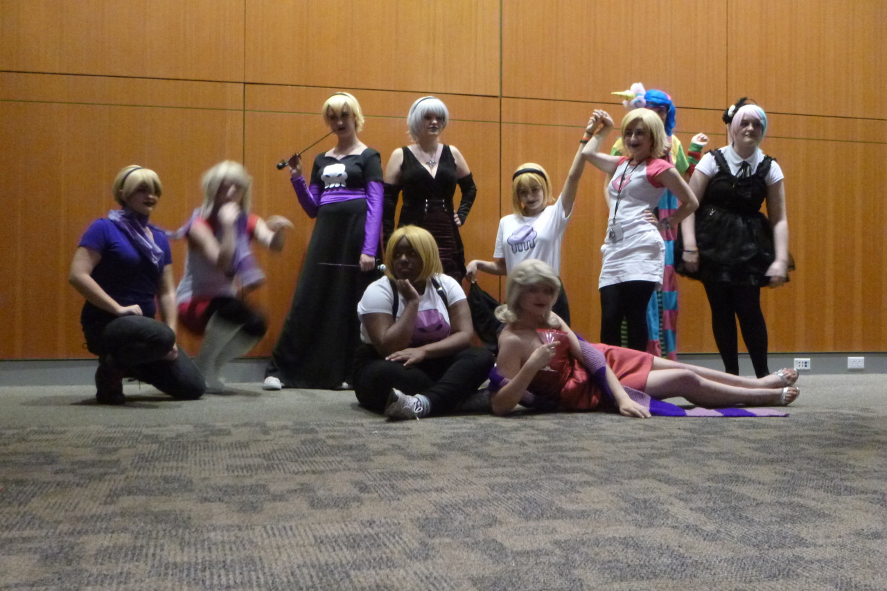 bestquius:  a6leist-slur:  Nekocon Saturday Homestuck Photoshoot 2/3  I am the Equius