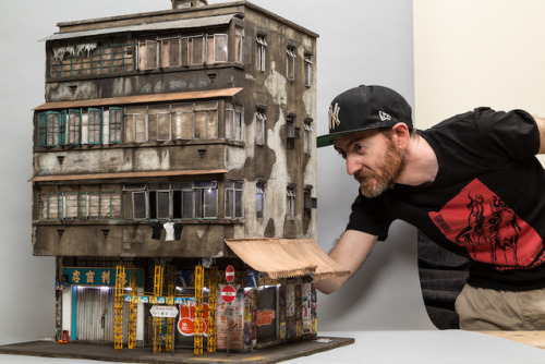 mymodernmet:Artist Creates Miniature Worlds Mimicking the Grit and Grime of Urban Architecture