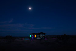 actegratuit:  The Colour Of Solitude: The ‘‘Lucid Stead’’ Light Installation By Phillip K. Smith III In The Middle Of A Desert Phillip K. Smith III, an American artist based in Indio, California, has recently completed a stunning light installation in