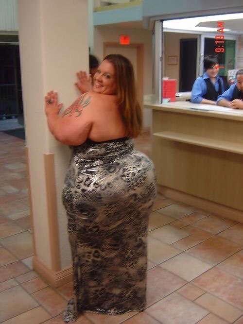 bushdid711:  I have some weird desire for this girl lately
