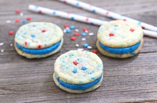 huffposttaste:  21 red, white and blue desserts that scream patriotism. 