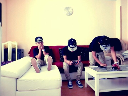 cheezychris:  ▲▲ ^_^ Follow My Dope Blog http://cheezychris.tumblr.com/ Follow back if asked c; ♥ ▼ 