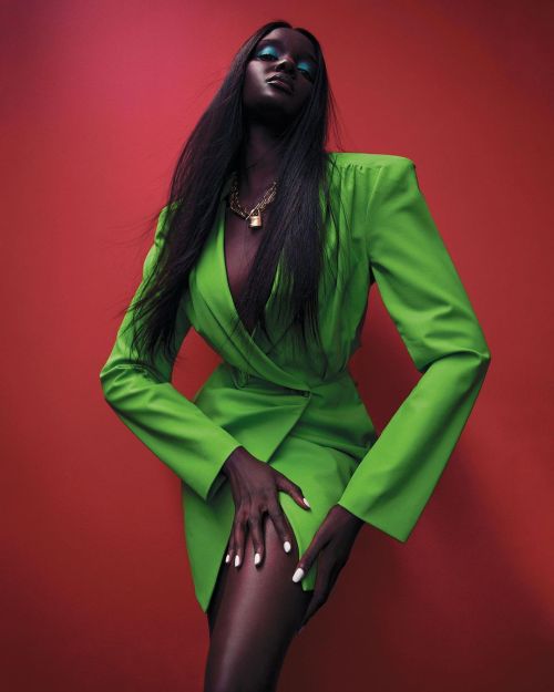 Duckie Thot