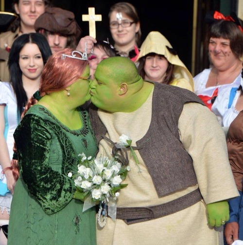 crustpunkslamdunk: this could be us but you playin